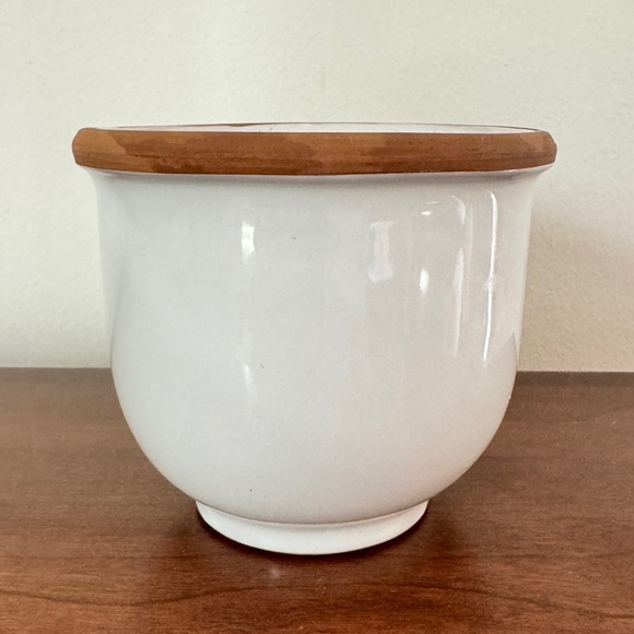 Terracotta Rim Stoneware Pot - Picture 8 of 12